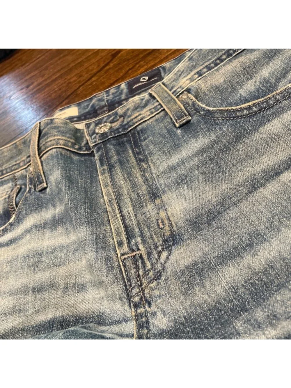 AG Matchbox Slim Straight Jean 32x34 Light Wash Dirty Distressed Grunge Sample
